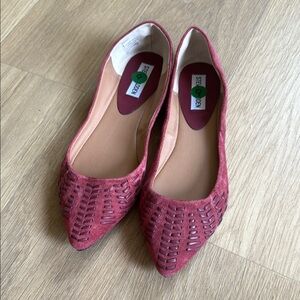 Steve Madden Burgundy / Mauve Suede Pointed Toe Flats Size 9